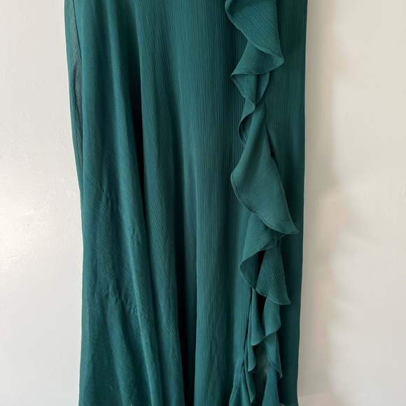 ASTR the label holland dress maxi emerald green small NWT - Picture 9 of 11